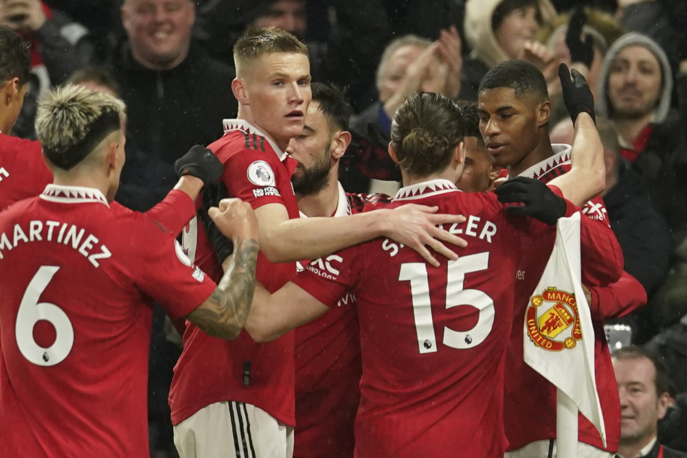 赛场上的比 赛场上的比